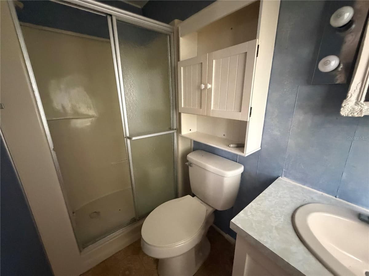 8017 FAIRLANE AVENUE — photo 19 of 30