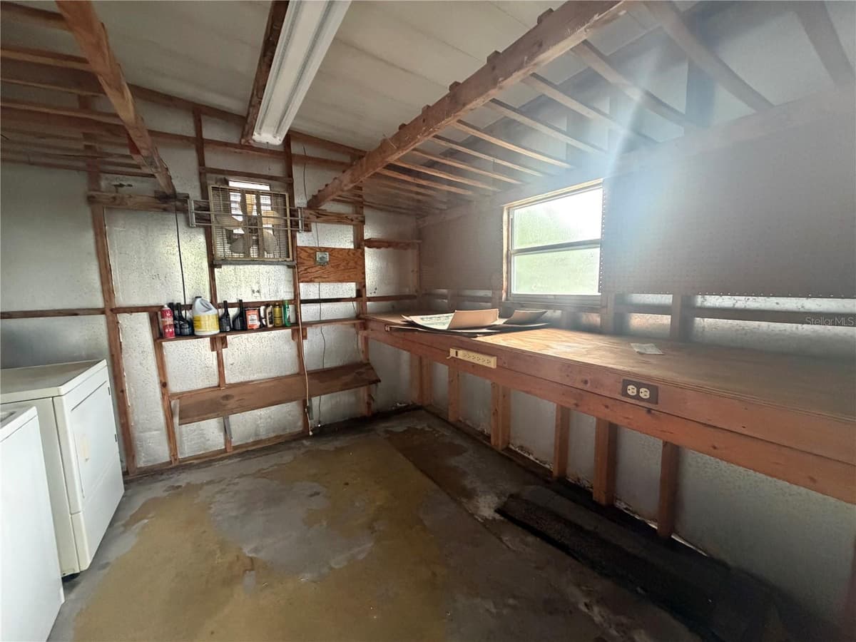 8017 FAIRLANE AVENUE — photo 5 of 30