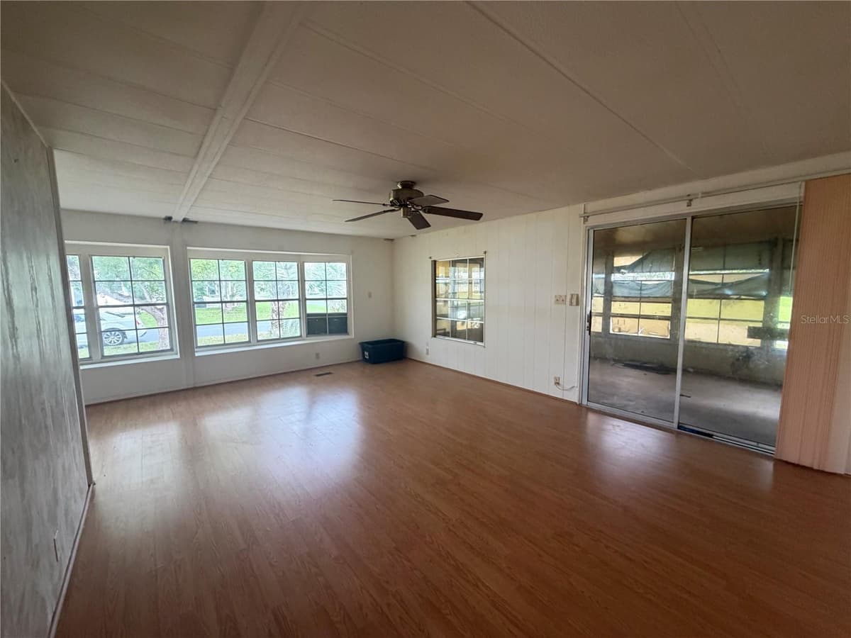 8017 FAIRLANE AVENUE — photo 8 of 30