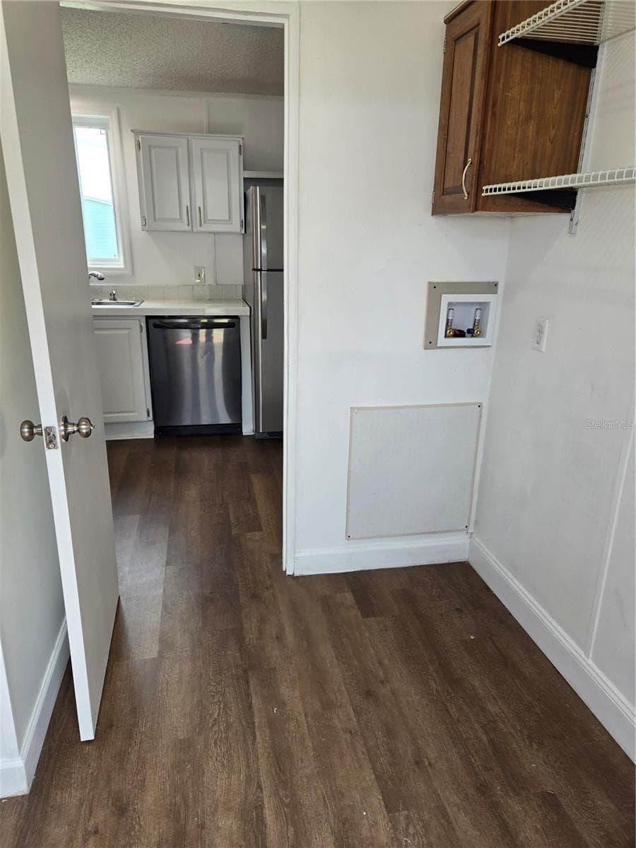 16127 NARROW STREET — photo 7 of 19