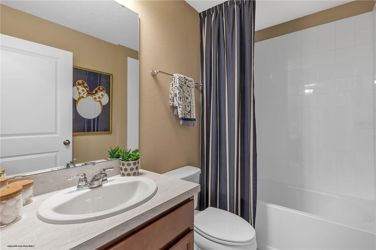 4121 PENELOPE AVENUE — photo 8 of 16