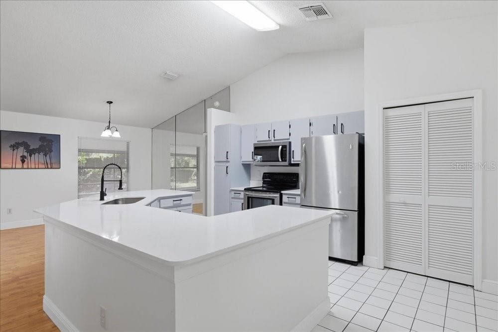 5513 CAURUS COURT — photo 7 of 33