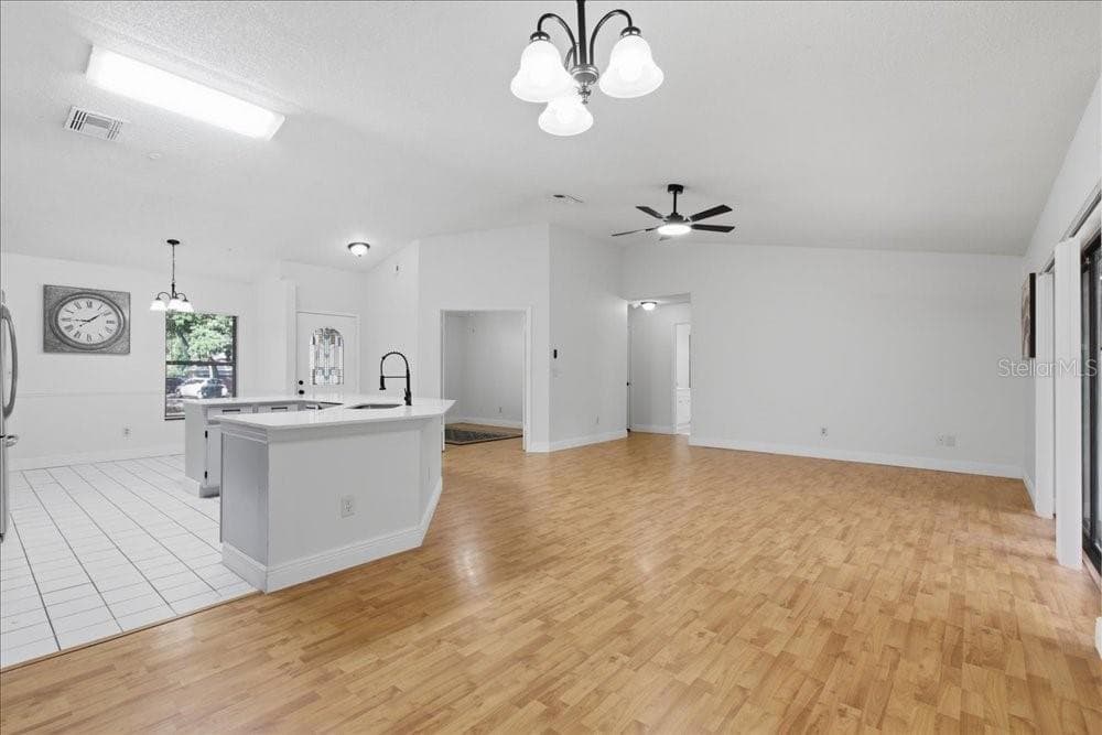 5513 CAURUS COURT — photo 4 of 33