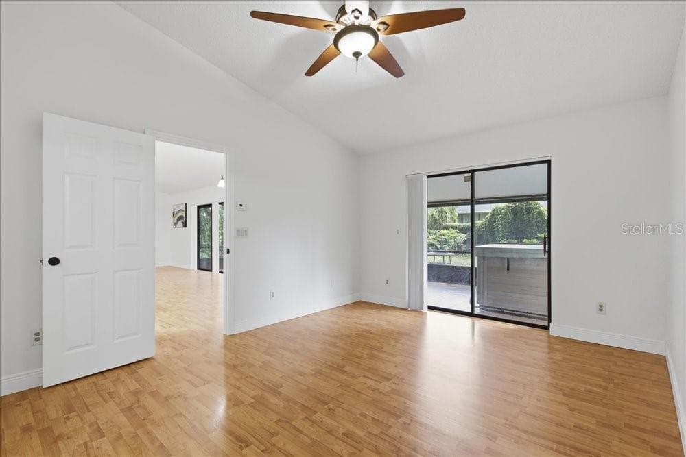 5513 CAURUS COURT — photo 10 of 33