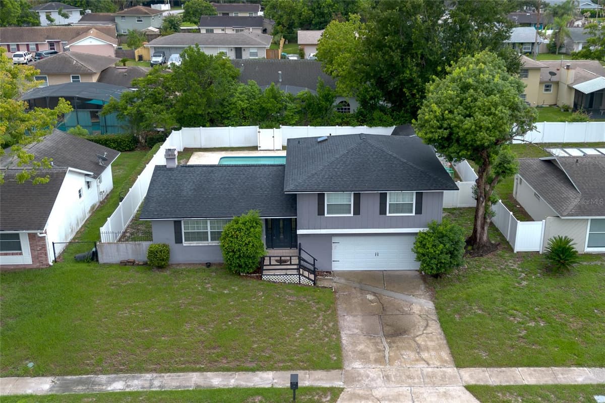 103 CASHEW COURT — photo 2 of 20