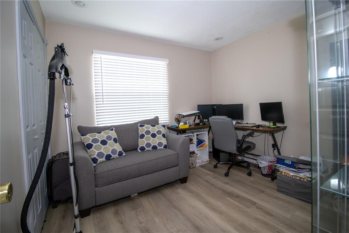 103 CASHEW COURT — photo 10 of 20