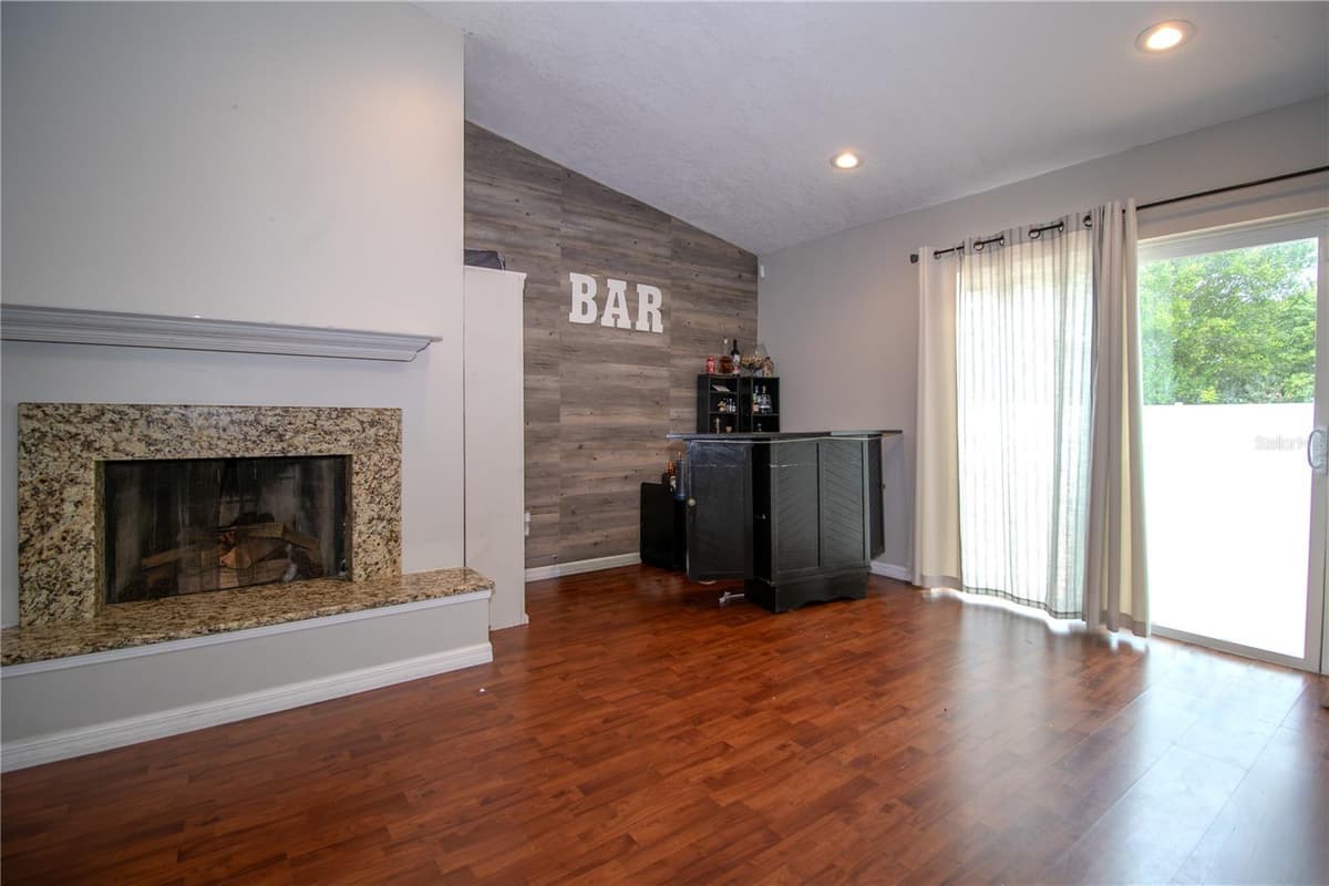 103 CASHEW COURT — photo 14 of 20