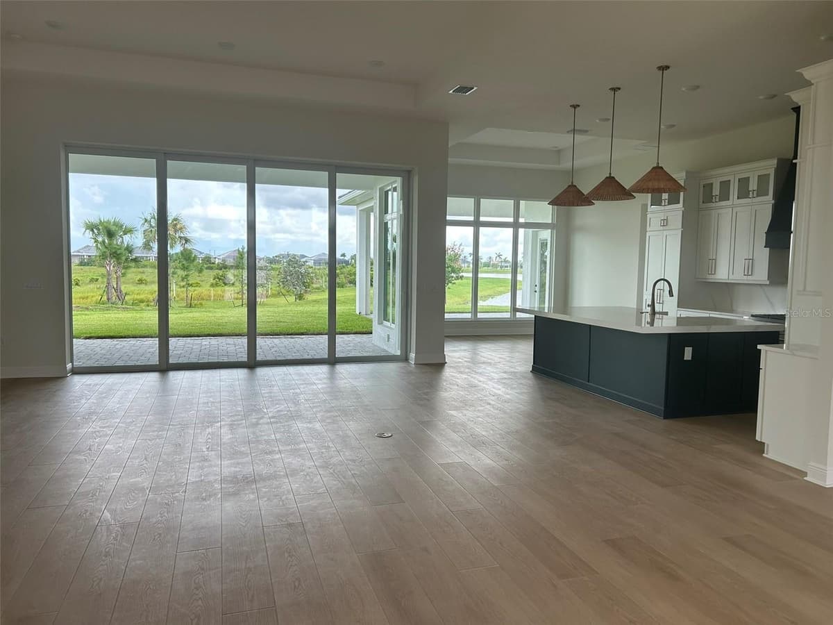 17483 MONTGOMERY COURT — photo 3 of 17