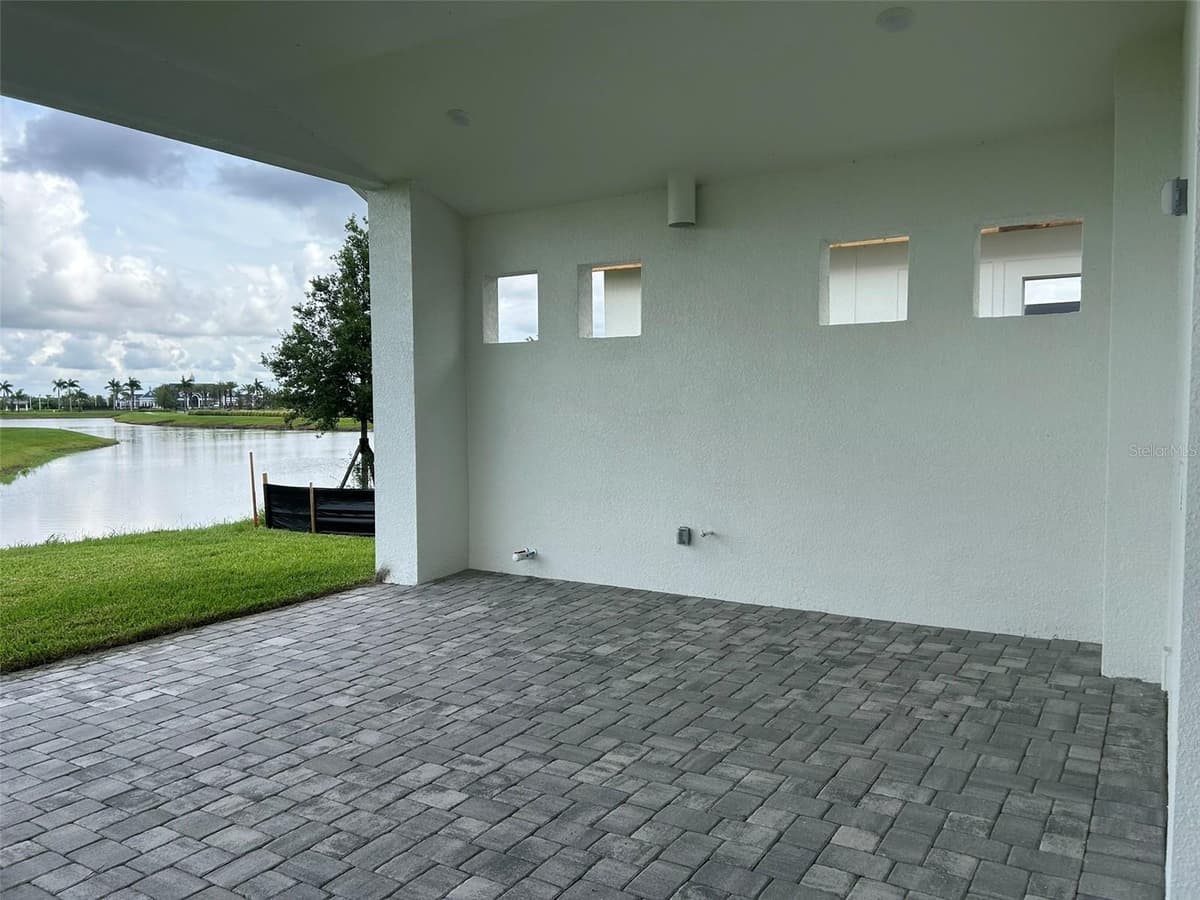 17483 MONTGOMERY COURT — photo 11 of 17