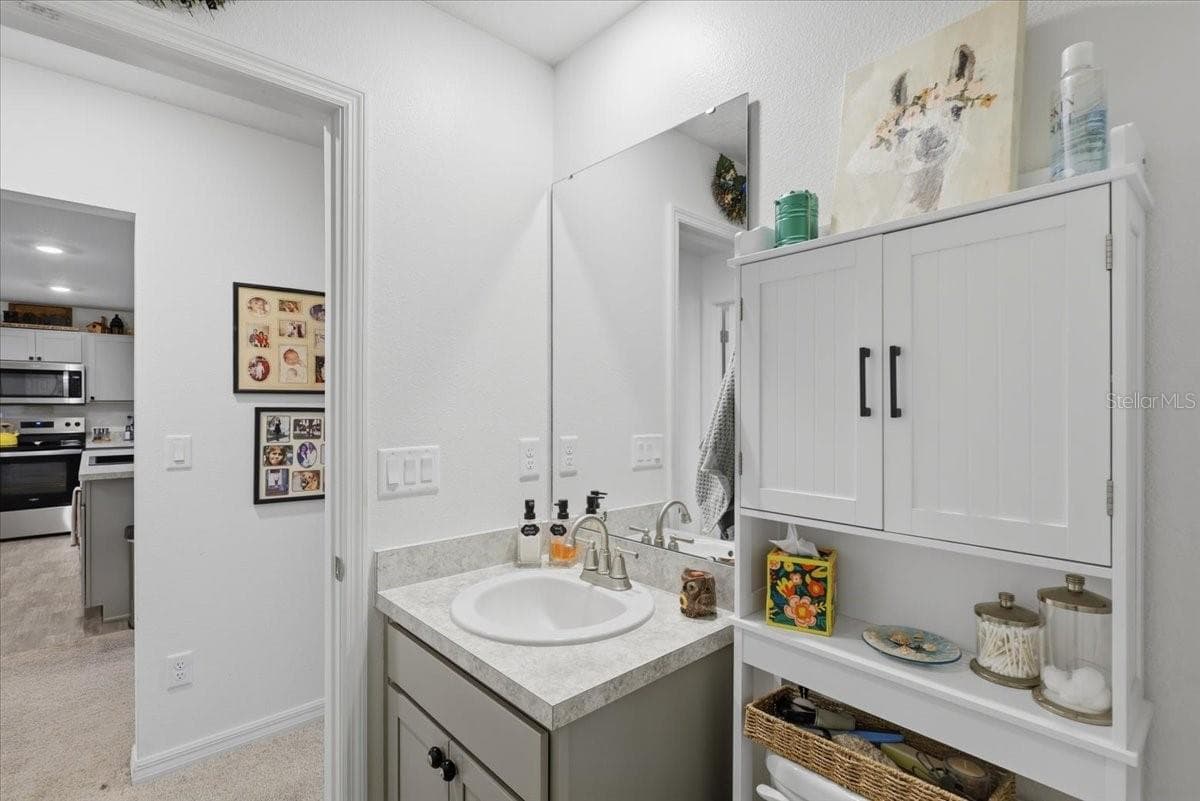 16 PICKWOOD PLACE — photo 43 of 61