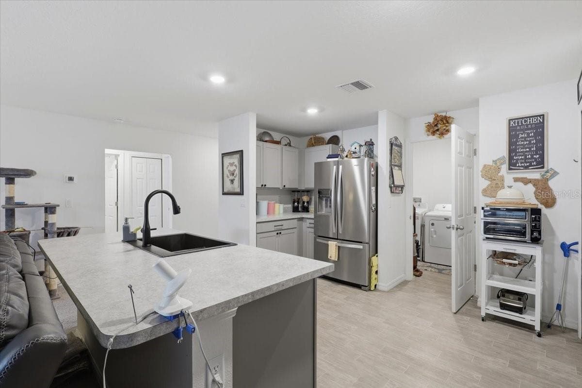 16 PICKWOOD PLACE — photo 15 of 61