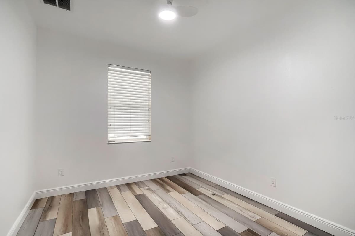 3951 PACENTE LOOP — photo 21 of 31