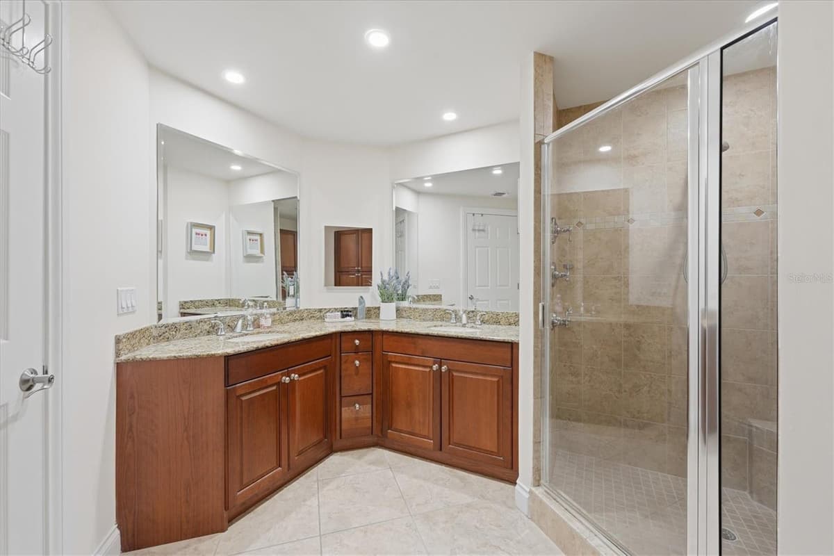 8111 LAKEWOOD MAIN STREET — photo 30 of 72