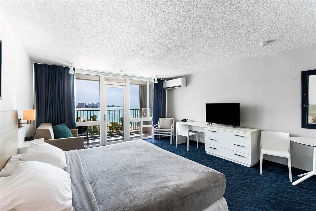 6165 ISLA VERDE AVE. — photo 3 of 16