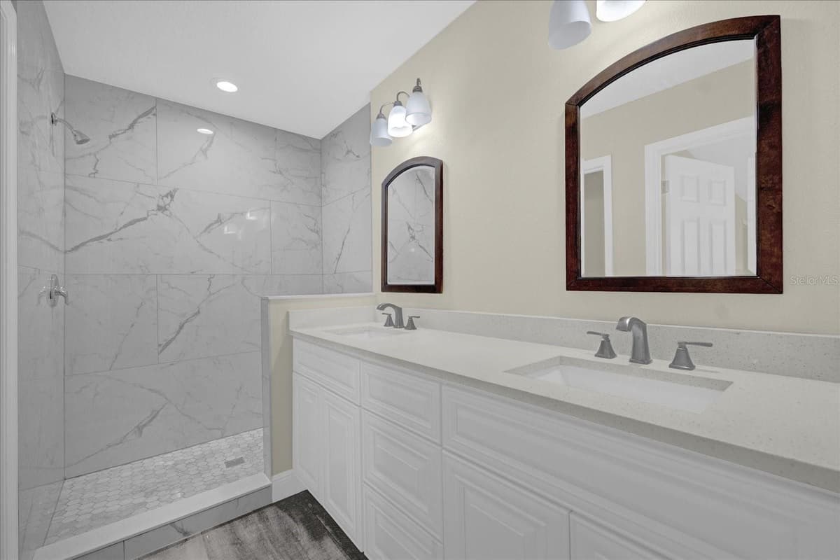 3778 MARTIN STREET — photo 27 of 33