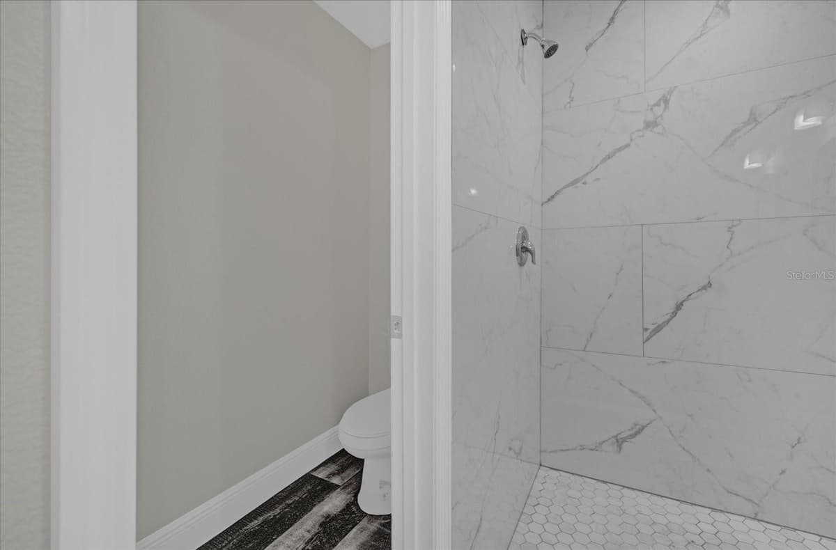 3778 MARTIN STREET — photo 21 of 33