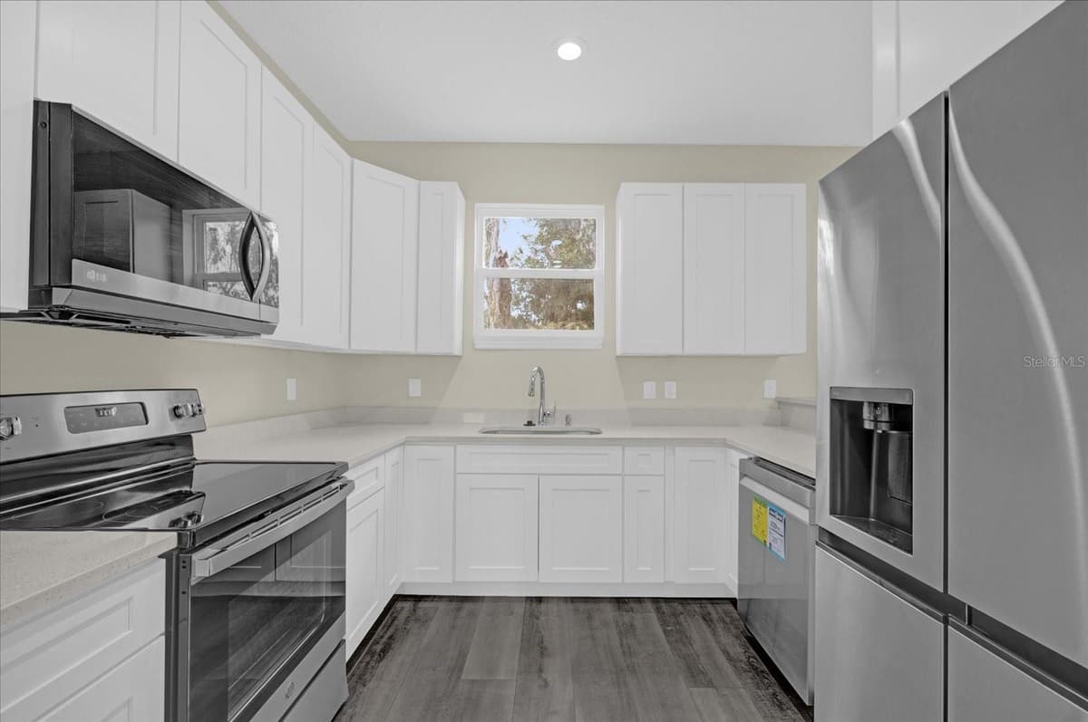 3778 MARTIN STREET — photo 10 of 33