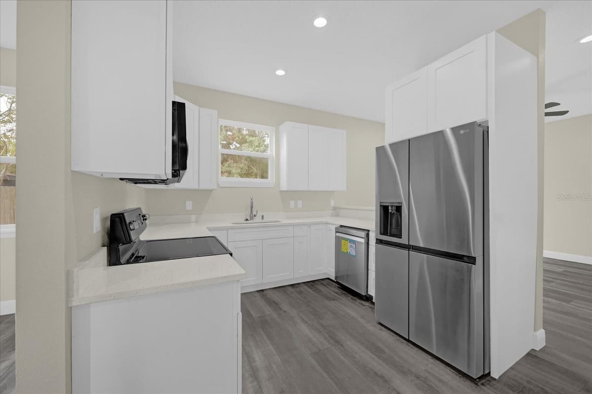 3778 MARTIN STREET — photo 8 of 33
