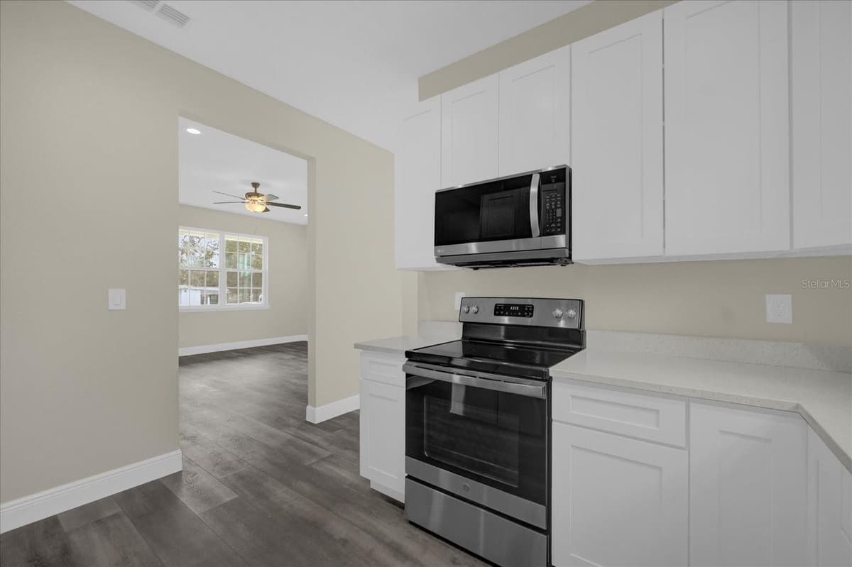 3778 MARTIN STREET — photo 7 of 33