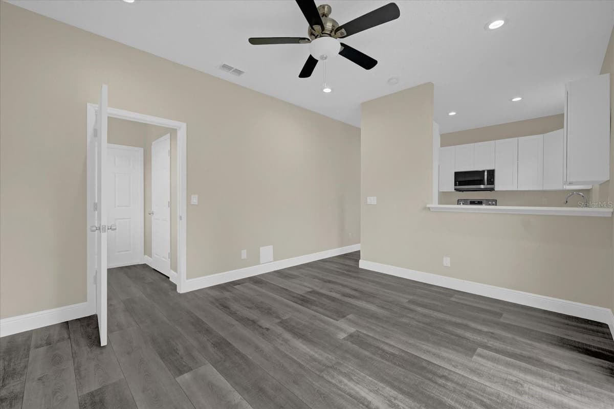 3778 MARTIN STREET — photo 25 of 33
