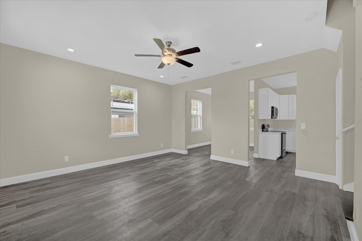3778 MARTIN STREET — photo 5 of 33