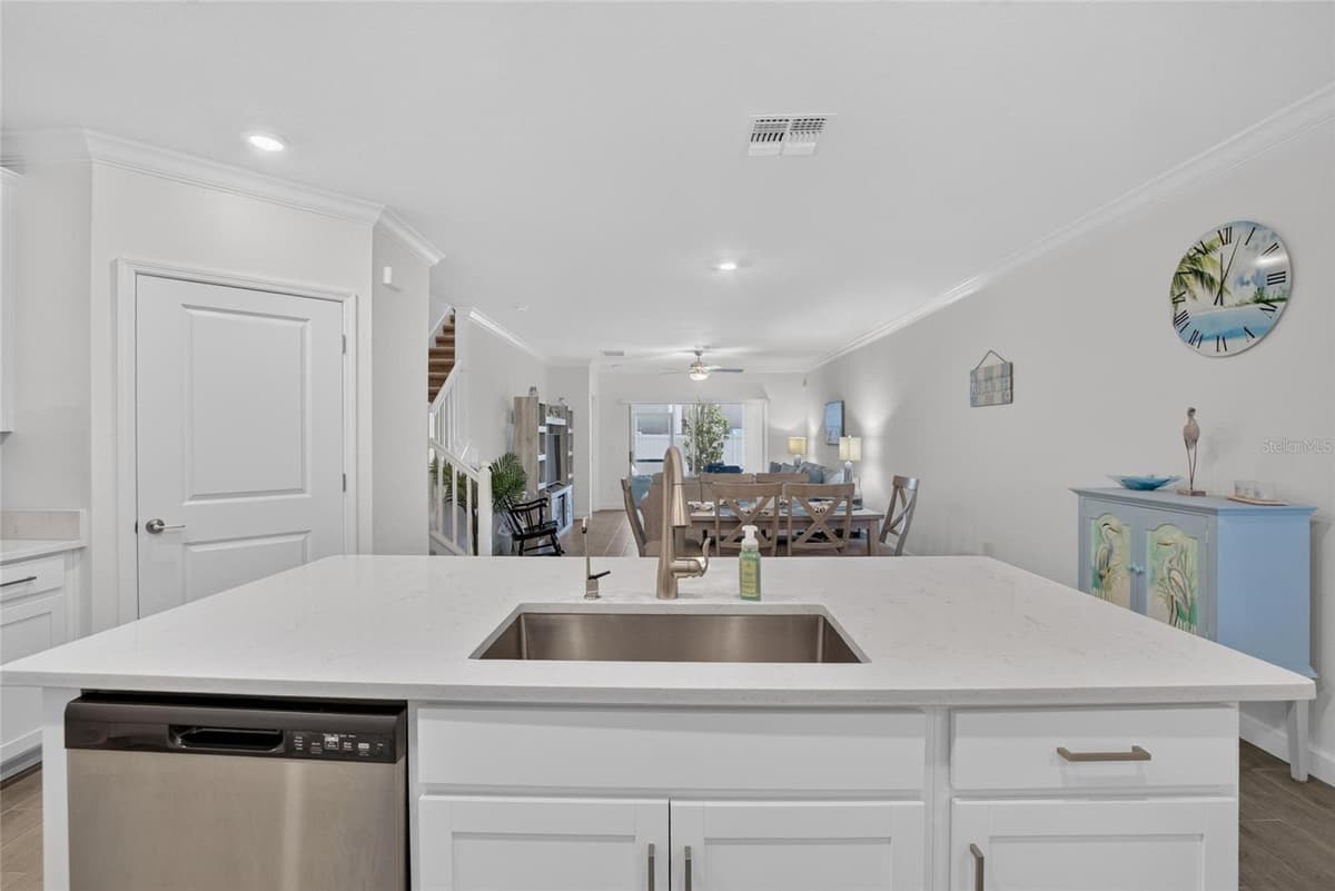 17242 HOLLY WELL AVENUE — photo 15 of 96
