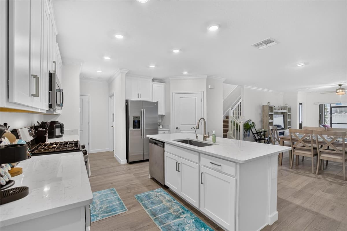 17242 HOLLY WELL AVENUE — photo 7 of 96