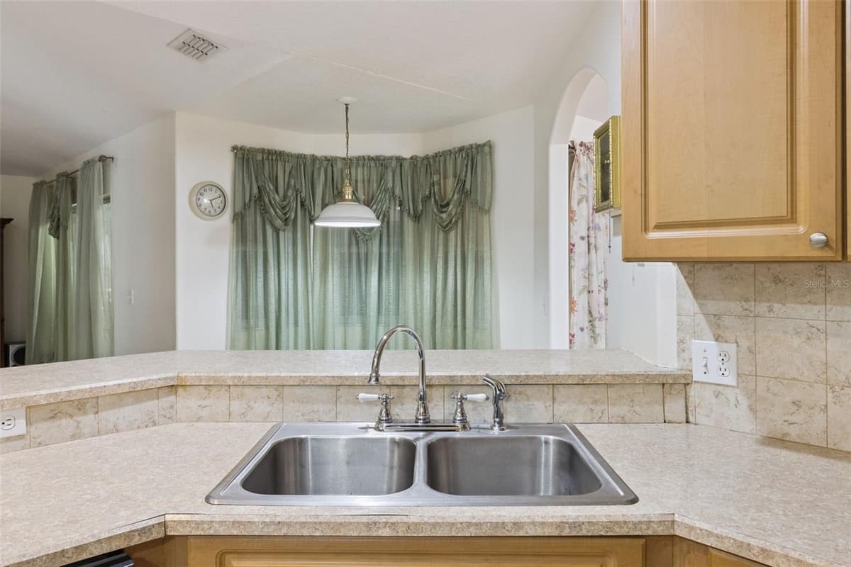 236 DOLCETTO DRIVE — photo 16 of 36