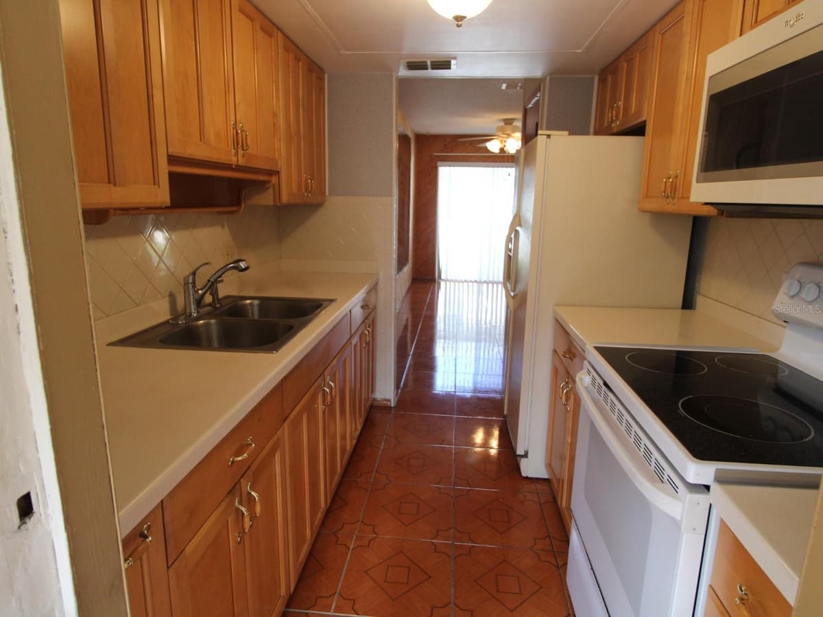 1374 BOULDER DRIVE — photo 15 of 33
