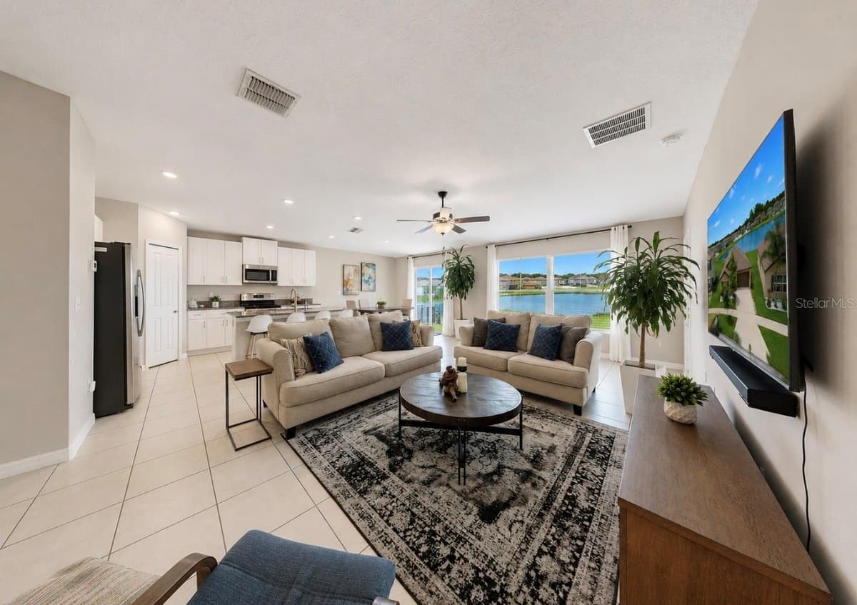 12741 TRIPOLI AVENUE — photo 15 of 30