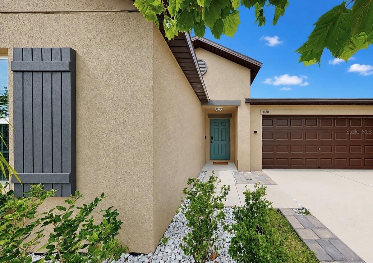 12741 TRIPOLI AVENUE — photo 3 of 30