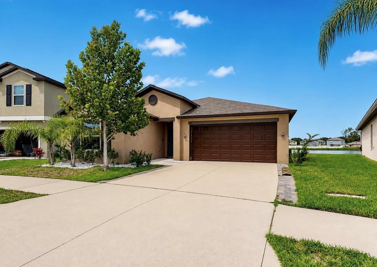 12741 TRIPOLI AVENUE — photo 4 of 30