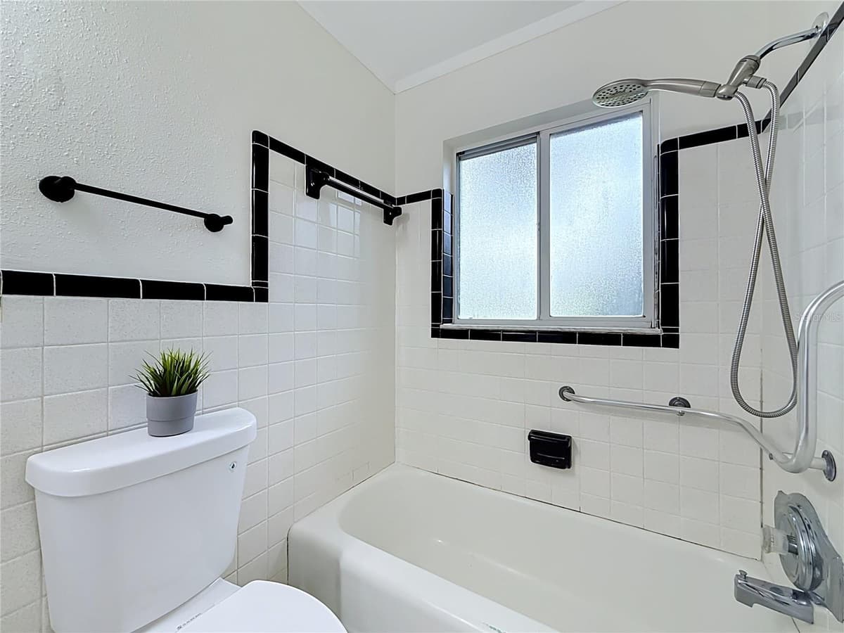 2471 RAYMONT DRIVE — photo 44 of 77