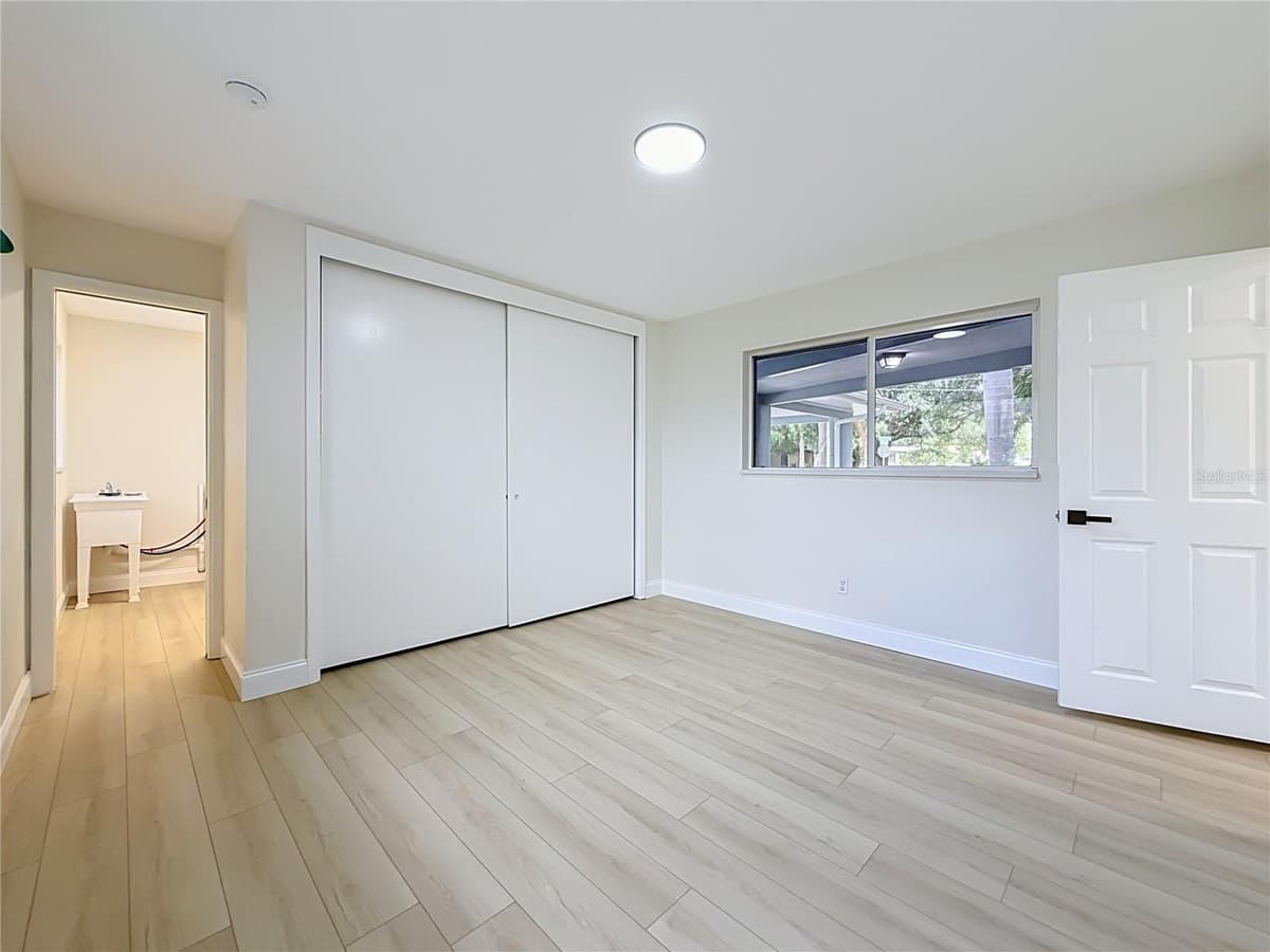 2471 RAYMONT DRIVE — photo 39 of 77