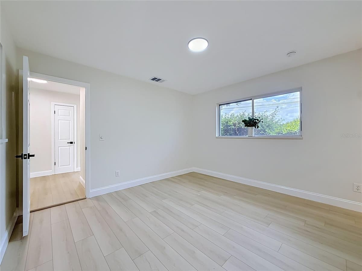 2471 RAYMONT DRIVE — photo 42 of 77