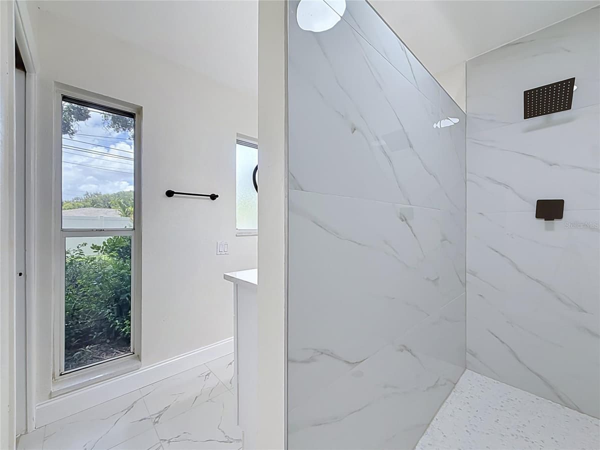 2471 RAYMONT DRIVE — photo 37 of 77