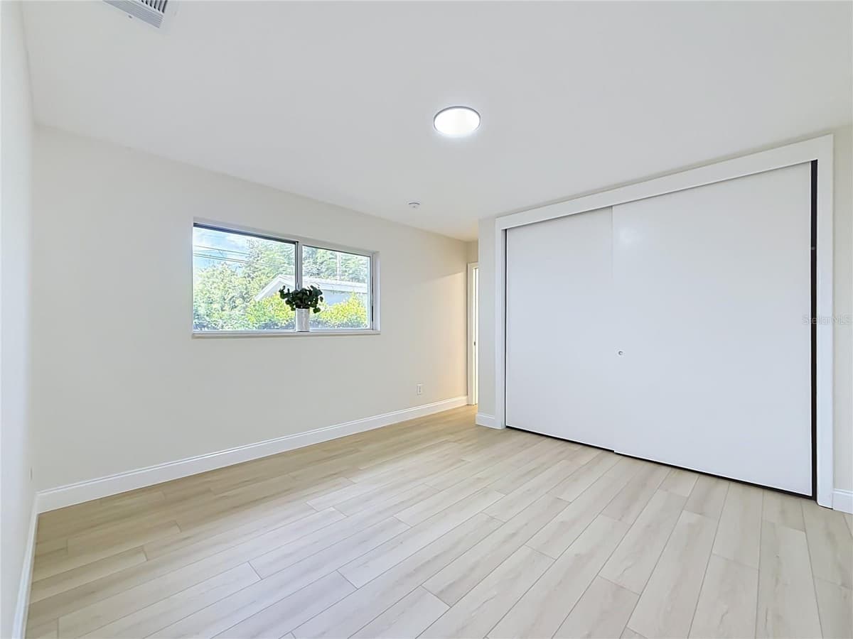 2471 RAYMONT DRIVE — photo 38 of 77