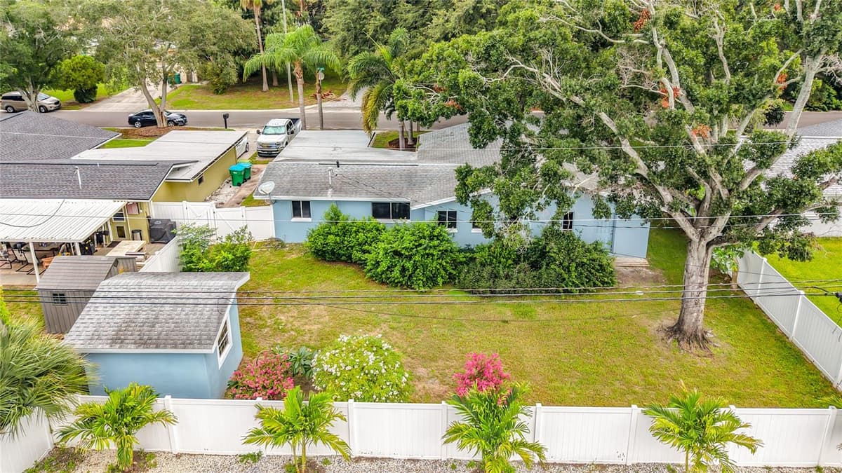 2471 RAYMONT DRIVE — photo 63 of 77