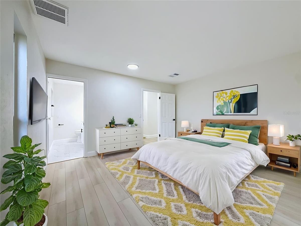 2471 RAYMONT DRIVE — photo 32 of 77