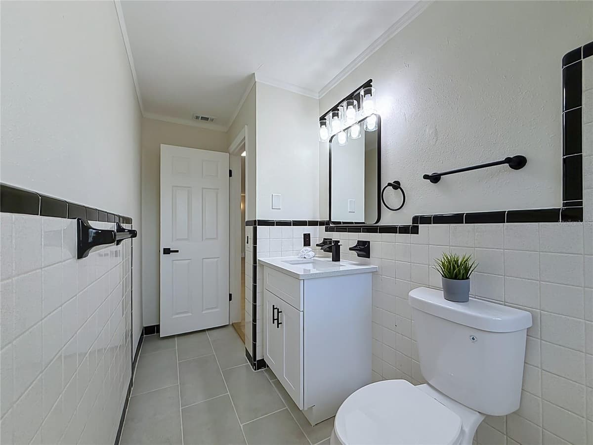 2471 RAYMONT DRIVE — photo 45 of 77