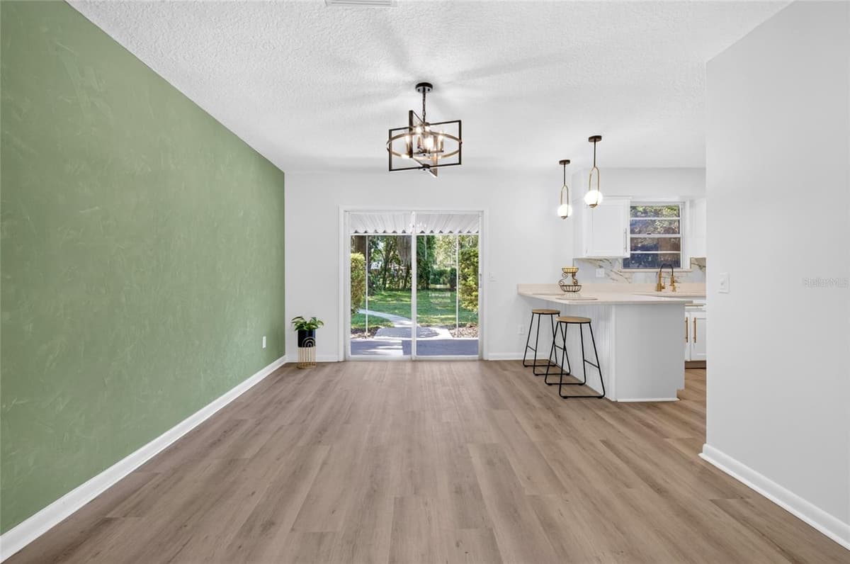 5212 CLARENDON ROAD — photo 7 of 39