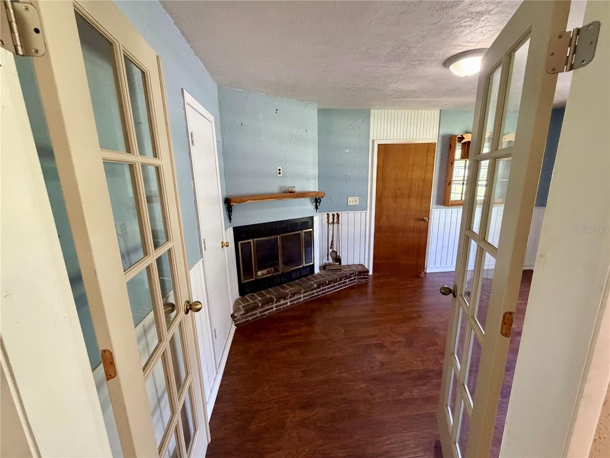 4557 SE 140TH PLACE — photo 3 of 25