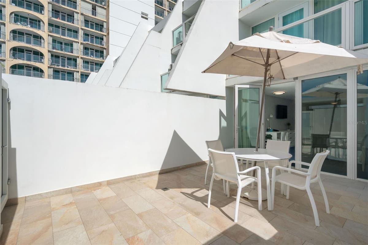 6165 ISLA VERDE AVE. — photo 13 of 18