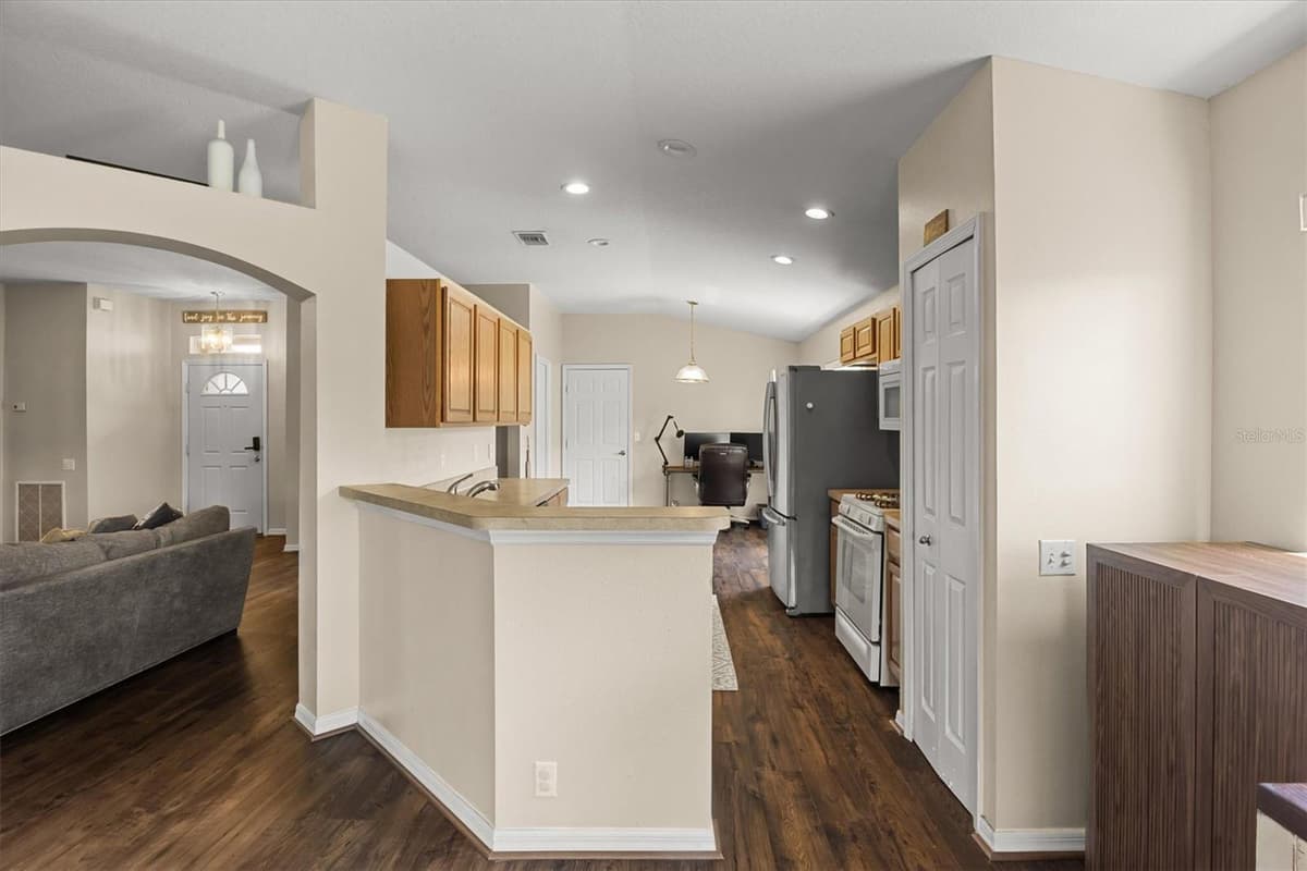 3833 WHISTLEWOOD CIRCLE — photo 7 of 26
