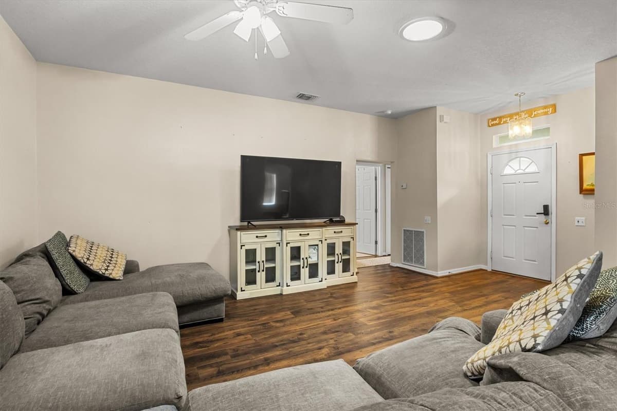 3833 WHISTLEWOOD CIRCLE — photo 5 of 26