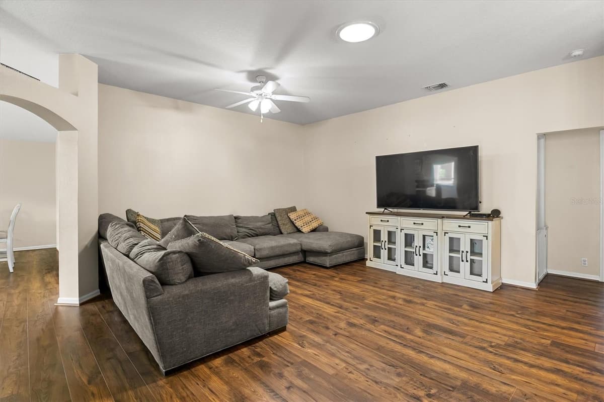 3833 WHISTLEWOOD CIRCLE — photo 4 of 26
