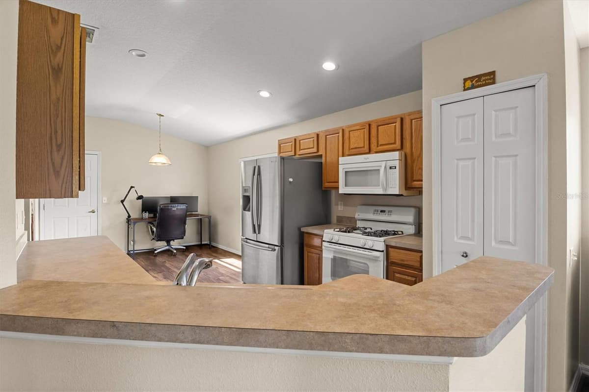 3833 WHISTLEWOOD CIRCLE — photo 8 of 26