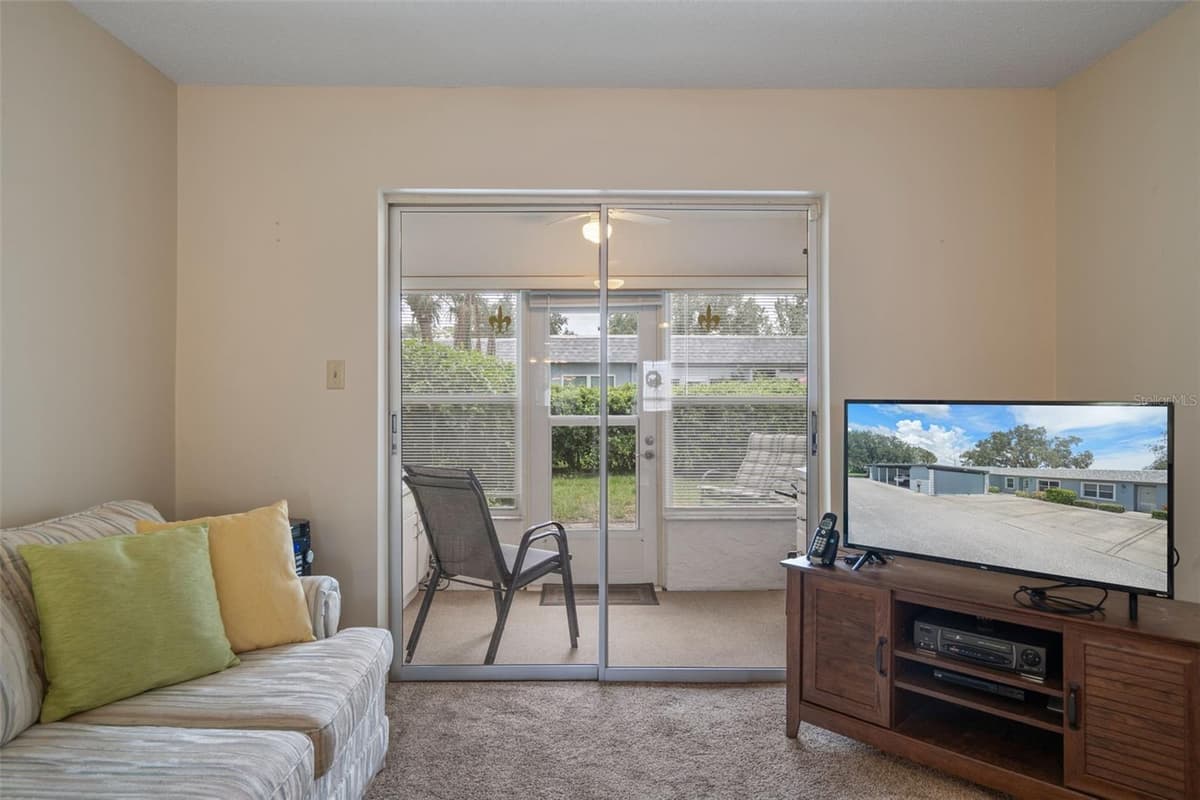 3642 TROPHY BOULEVARD — photo 31 of 47