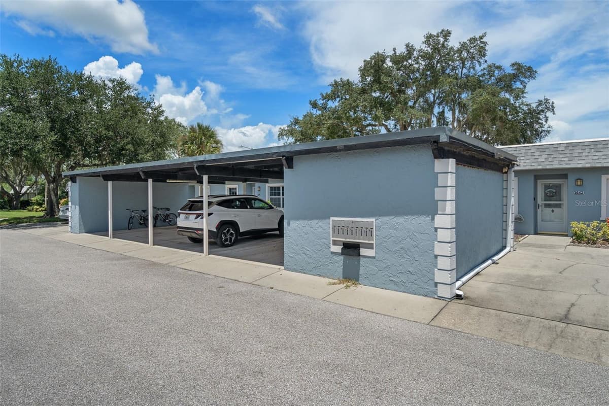 3642 TROPHY BOULEVARD — photo 16 of 47