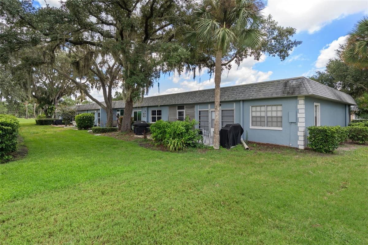 3642 TROPHY BOULEVARD — photo 2 of 47